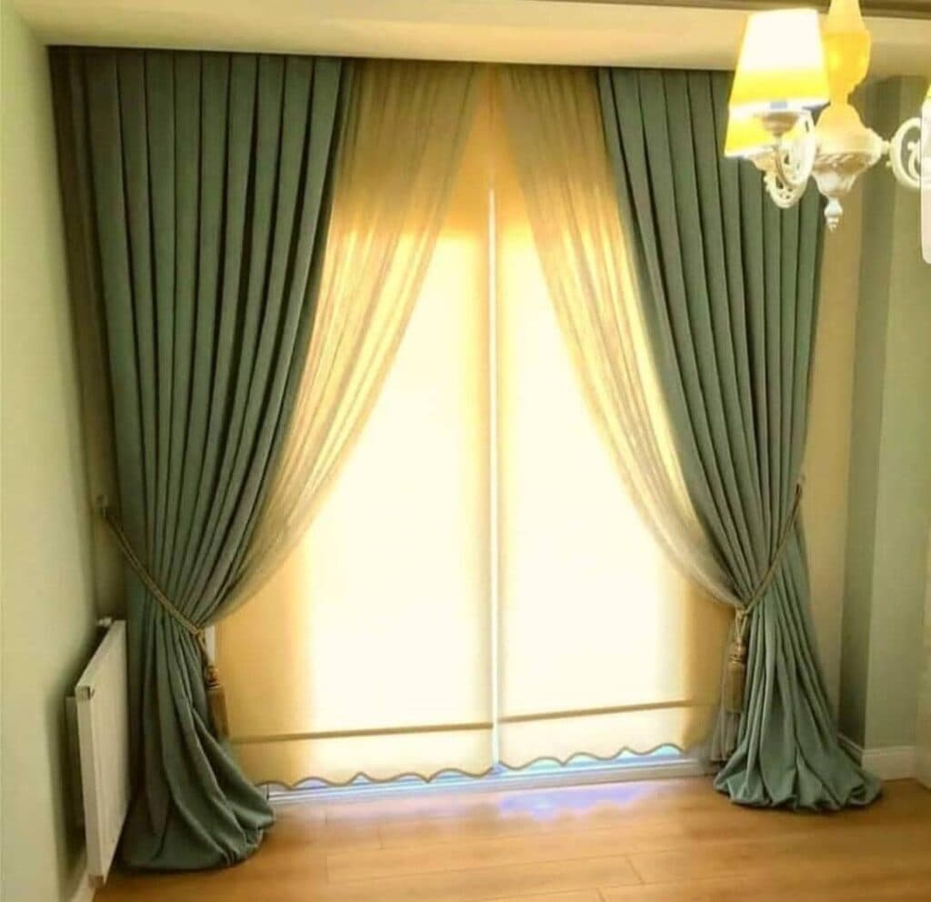 گالری پرده اویم در تهران