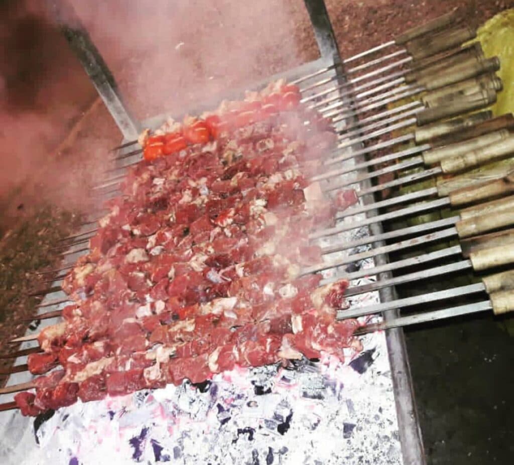 کبابسرای پنجه طلا در شیراز