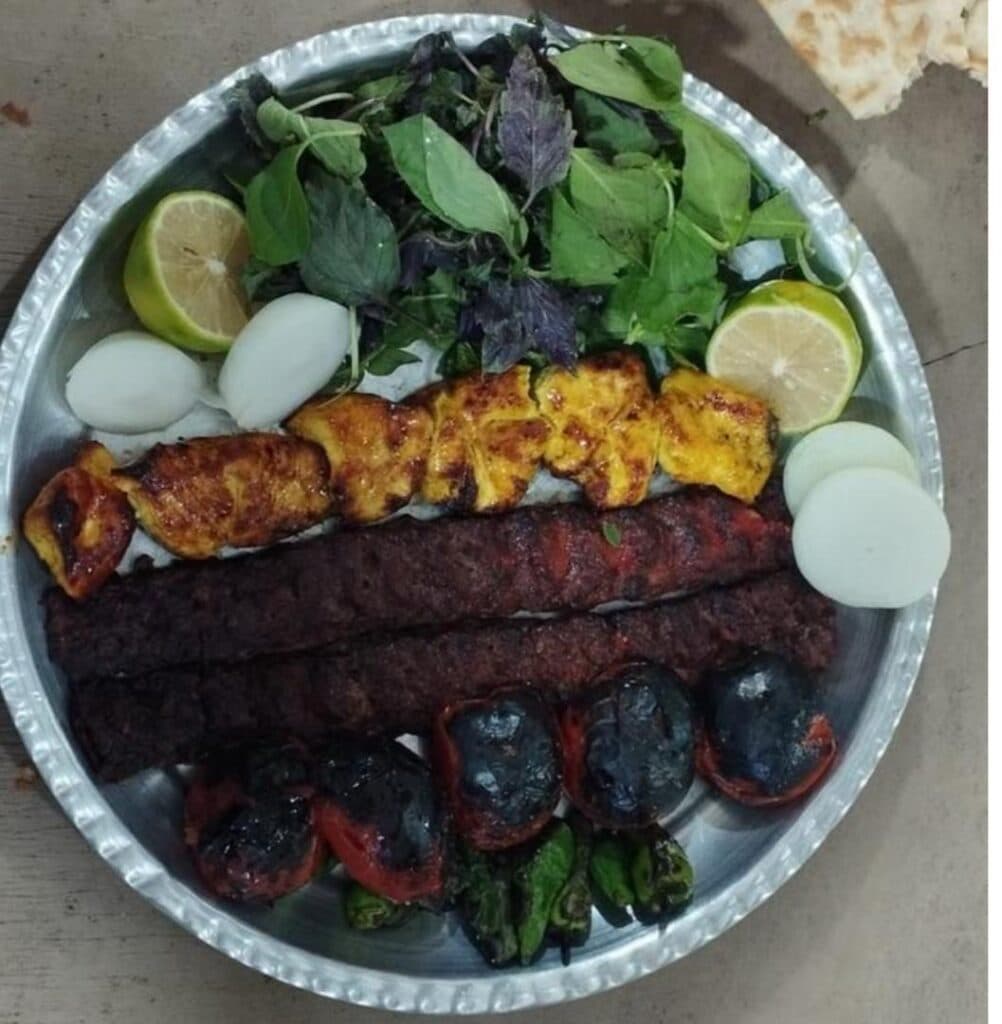 بیرون بر و کترینگ قوی پنجه در شیراز