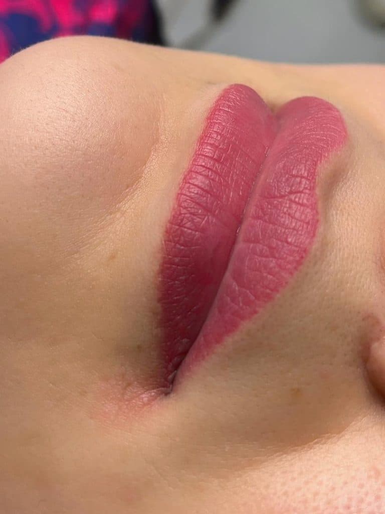 مرکز تخصصی آرایش دائم فروغ نظری در رشت