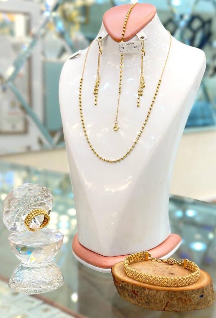 جواهری رز در قشم