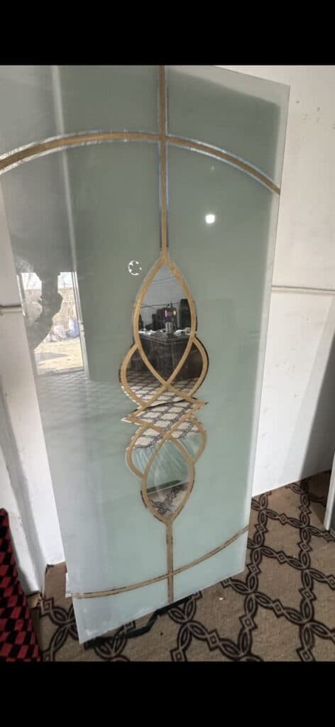 سندبلاست چوب و شیشه و فلزات کاریزما در هشتگرد