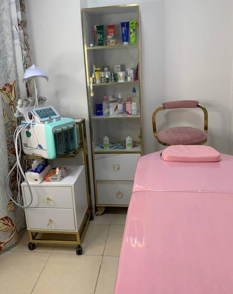 کلینیک تخصصی زیبایی مهرسانا در پرند تهران