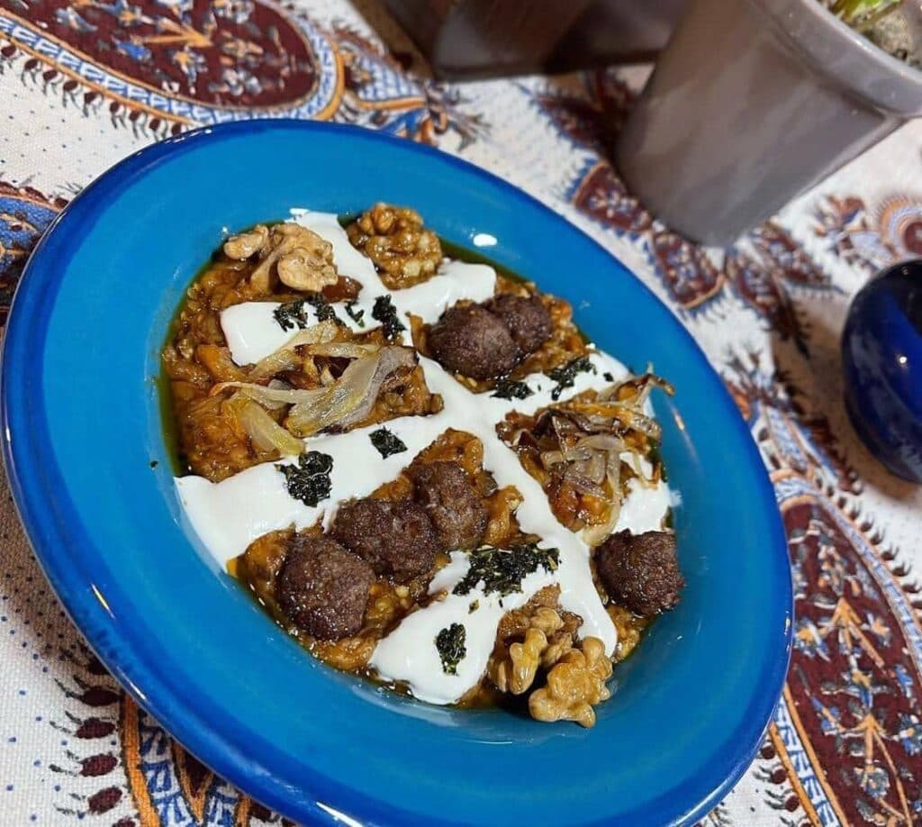 کافه رستوران آقا بزرگ در سقز