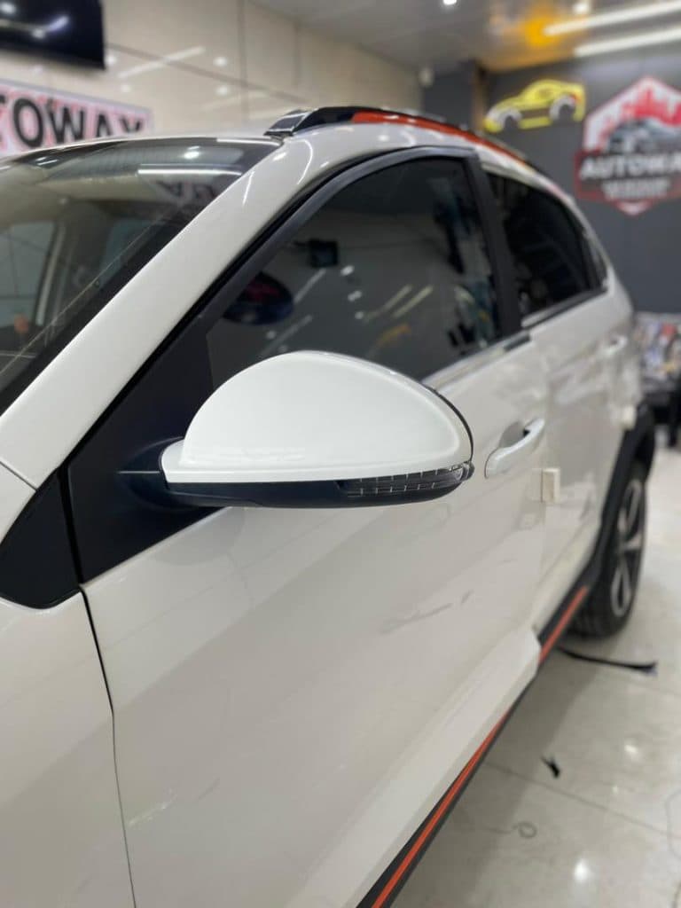 خدمات نصب شیشه دودی تخصصی خودرو اتووکس در قزوین