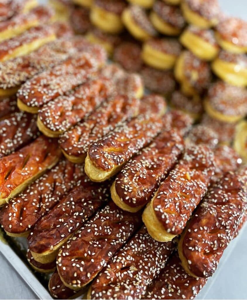 شیرینی سرای کاج در قائمشهر