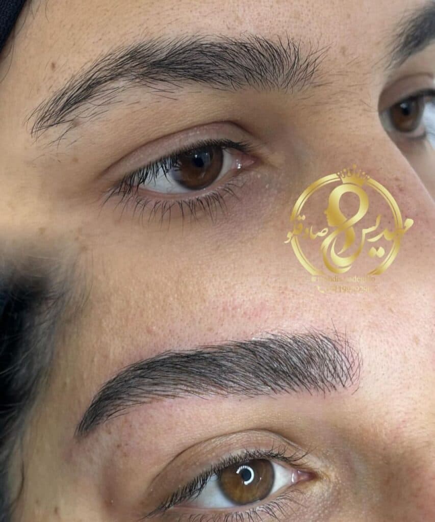 مرکز تخصصی میکروبلیدینگ و ریموو ابرو مهدیس صادقلو در گنبد کاووس