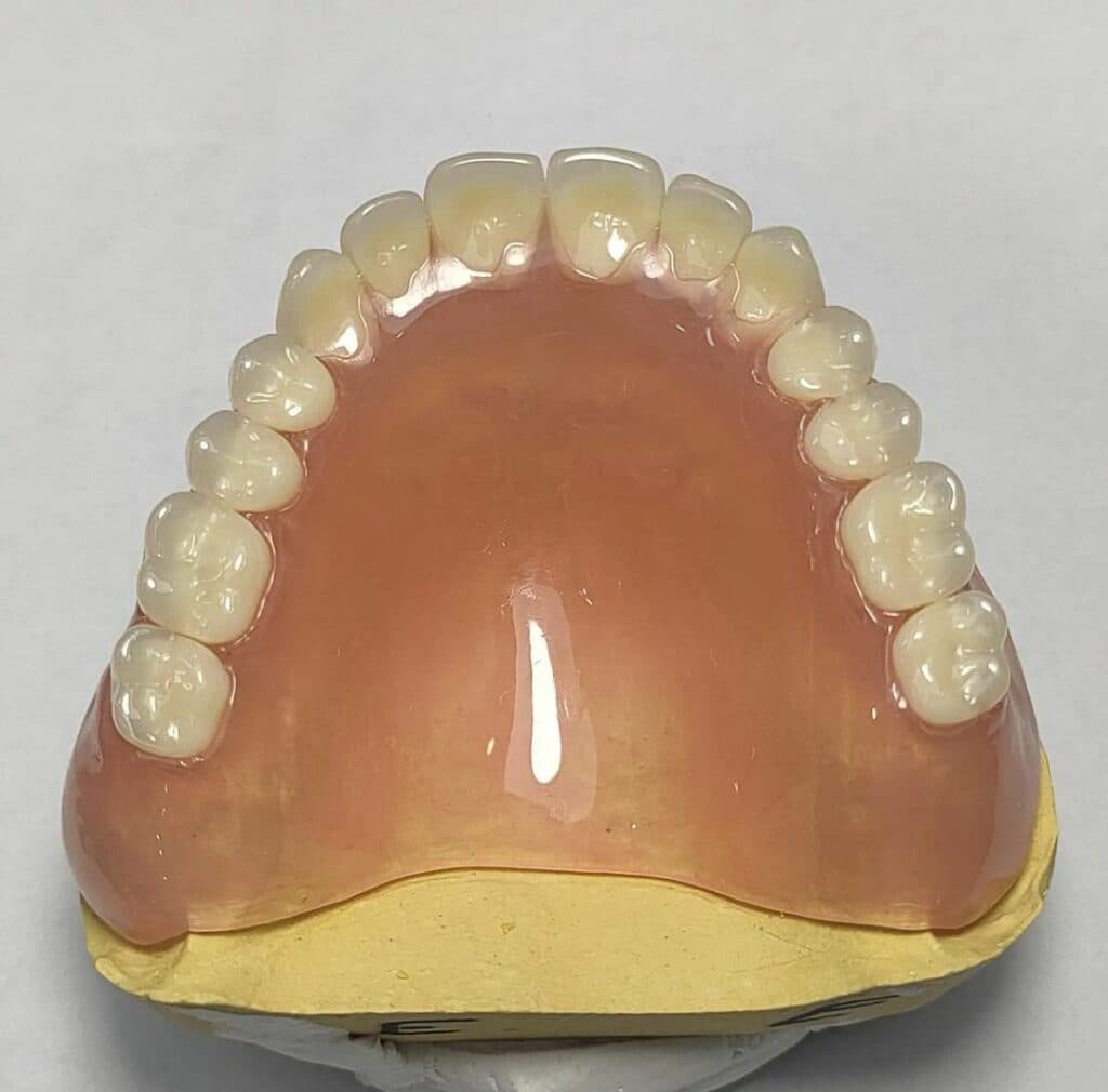 لابراتوار پروتزهای دندانی پارس در رودسر