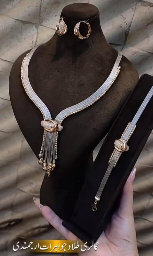 گالری طلا و جواهرات ارجمندی در بناب