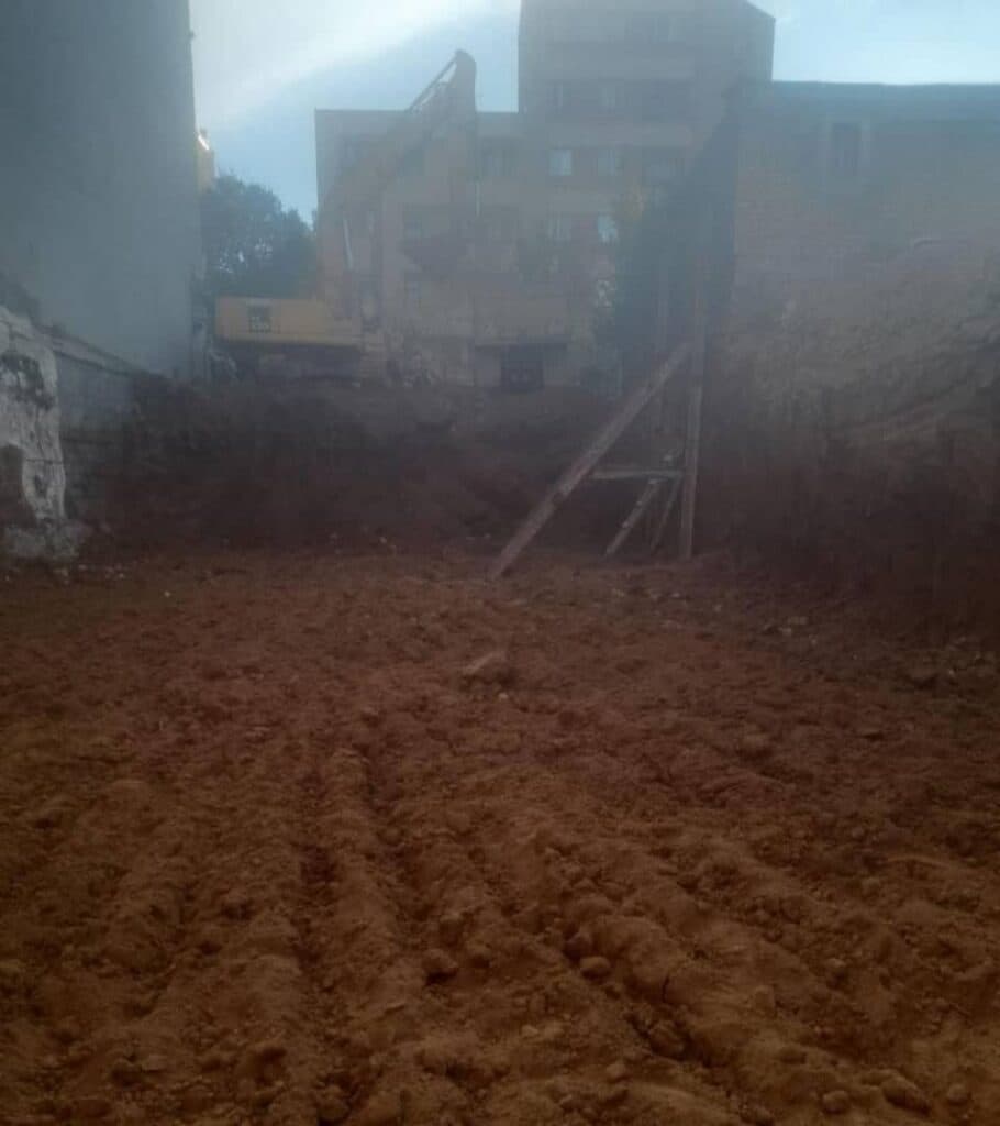 خدمات تخریب ساختمان و گودبرداری سارج در شهرکرد