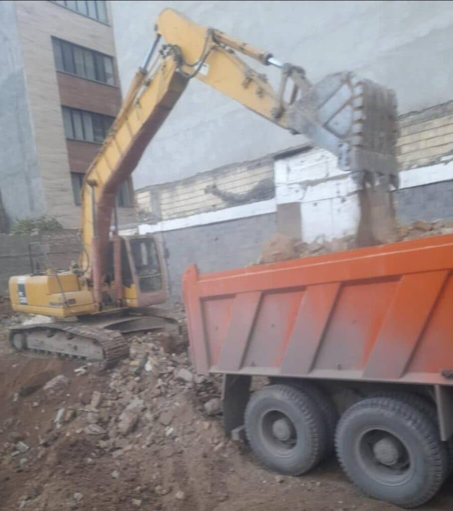 خدمات تخریب ساختمان و گودبرداری سارج در شهرکرد
