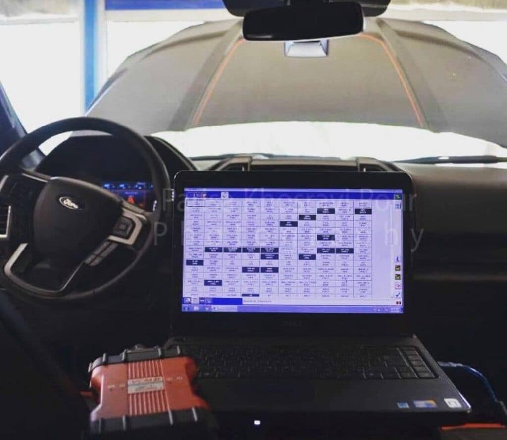 تعمیرگاه خودرو شرکت لیدوما موتور در کیش