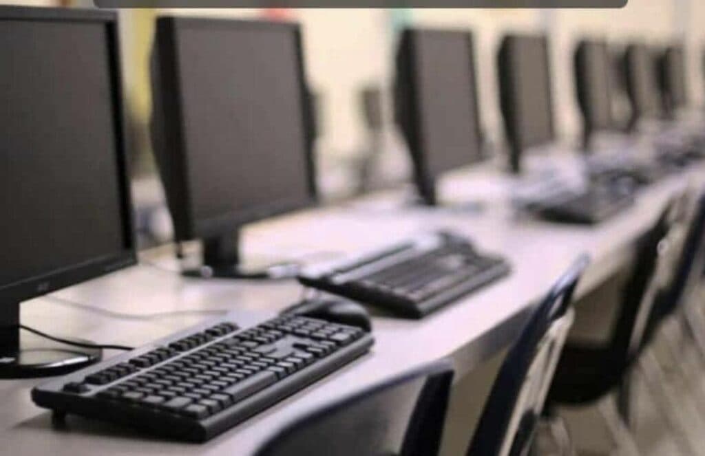 هنرستان غیردولتی پسرانه آتیه در شهر ری