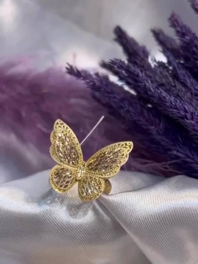 گالری طلای داتیس در خمینی شهر