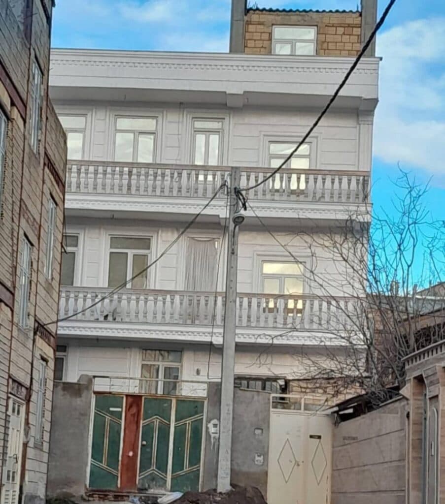 پیمانکاری ساختمان قاسم زاده در گرمی