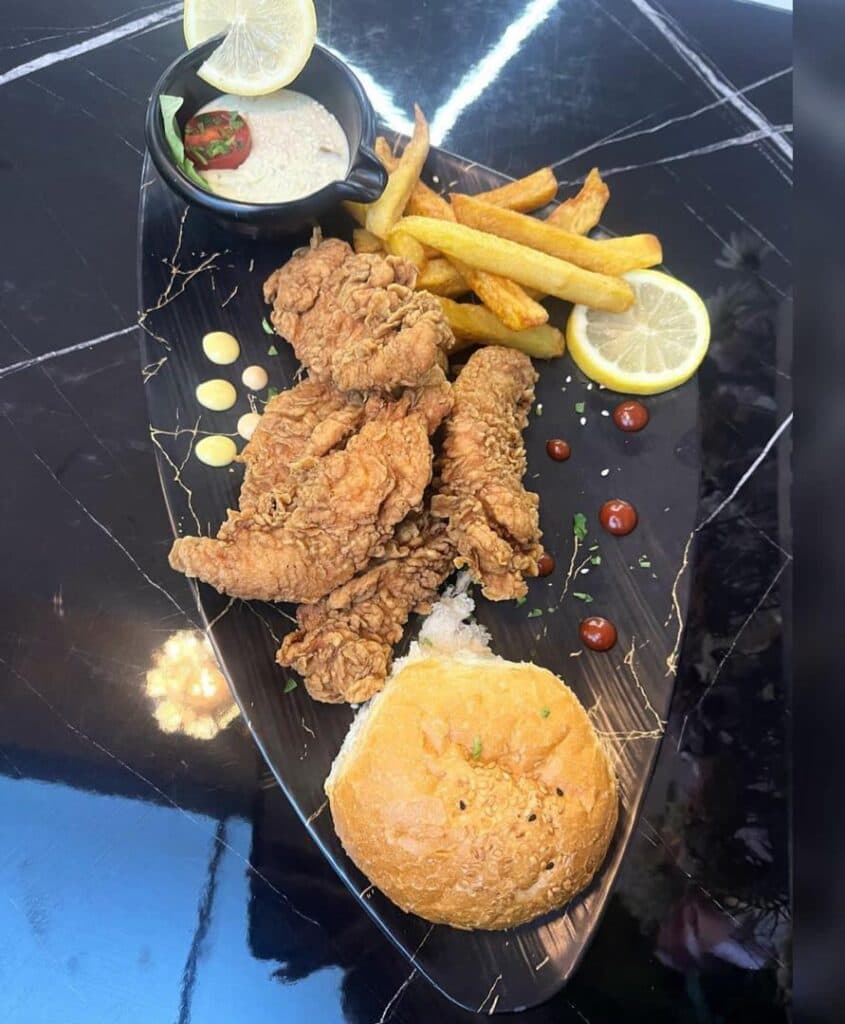 کافه فست فود وکیل در کوروش اهواز