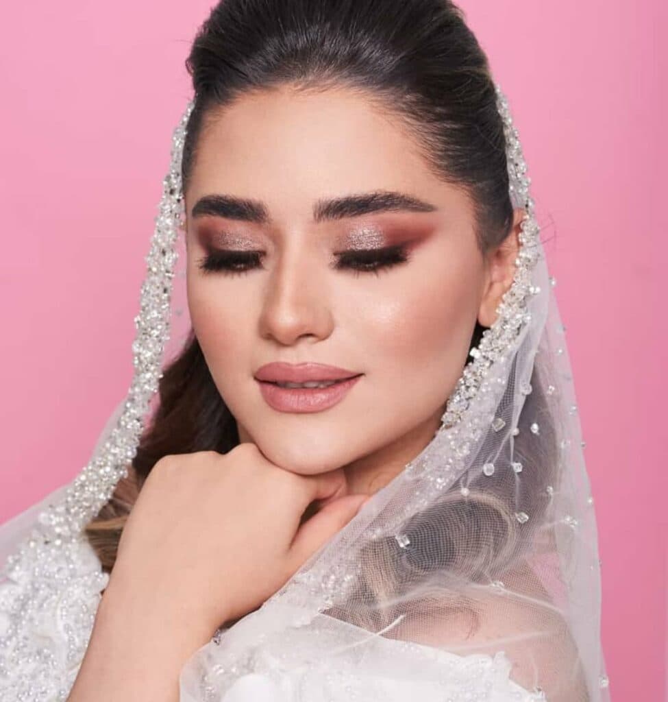 آموزش و خدمات تخصصی میکاپ غزل موسوی در شیراز