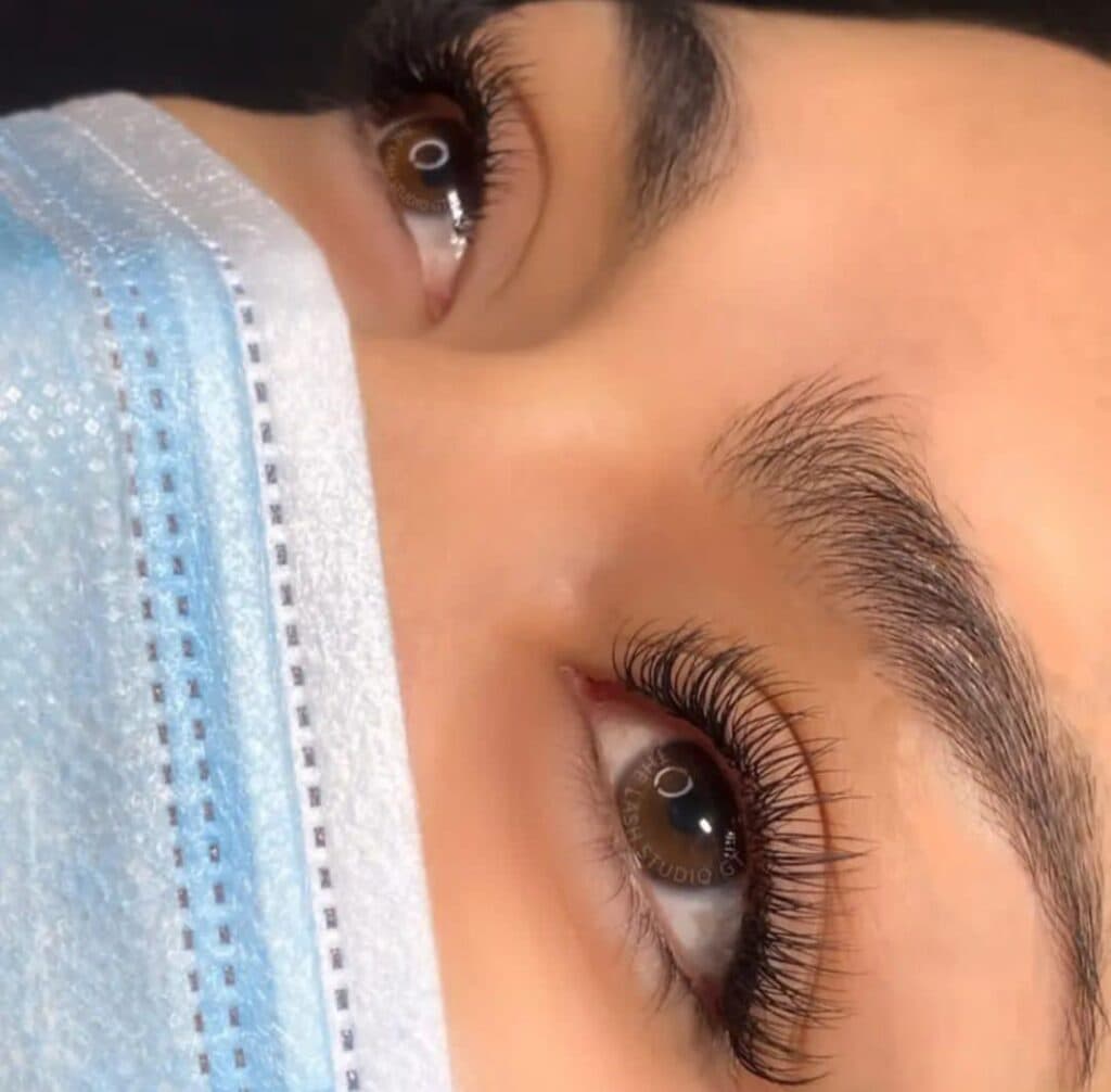 آموزشگاه و سالن زیبایی تخصصی زیبا ریاحی در نارمک تهران