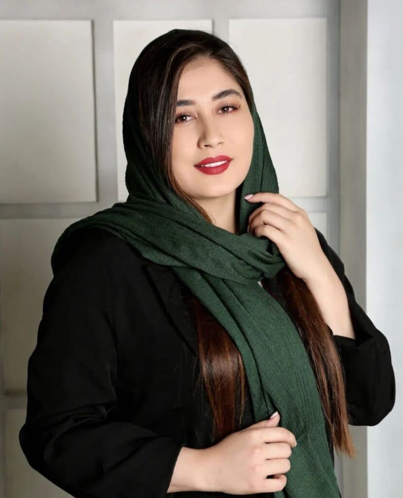 سالن تخصصی رنگ و لایت ایما در ورامین تهران