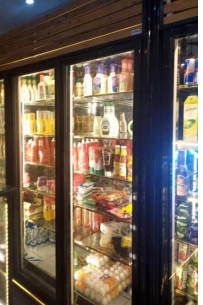 تعمیرات و نصب سردخانه و یخچال خانگی و صنعتی سرماسازان طاها در تهران