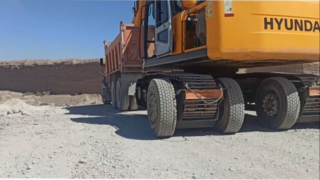 تولید ارابه حمل بیل مکانیکی آرمان ترابری سازان پویا در مشهد