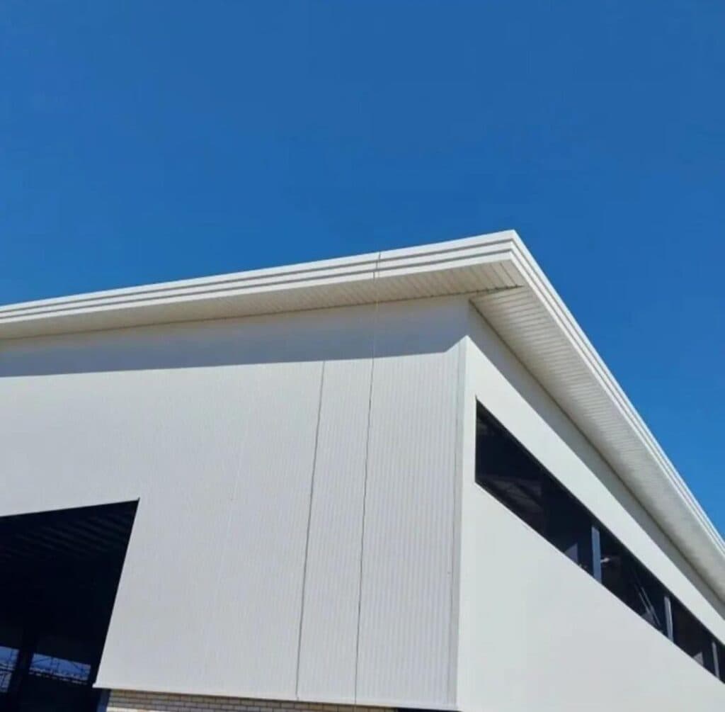 نصب و اجرای سقف های شیب دار البرز سوله صفاپوشش در تهران