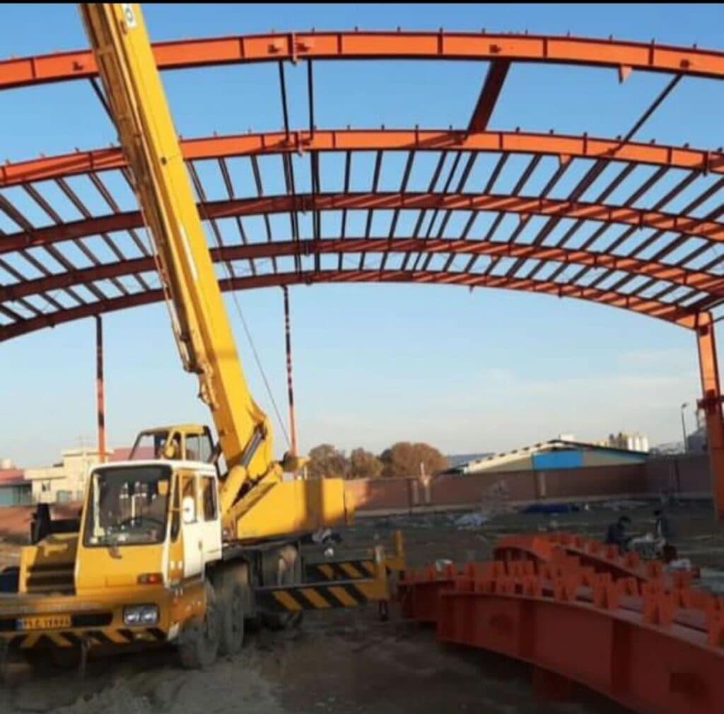 نصب و اجرای سقف های شیب دار البرز سوله صفاپوشش در تهران