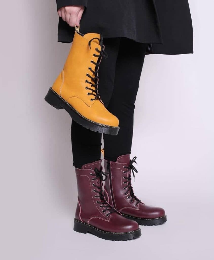 فروشگاه کیف و کفش کویین در آبادان