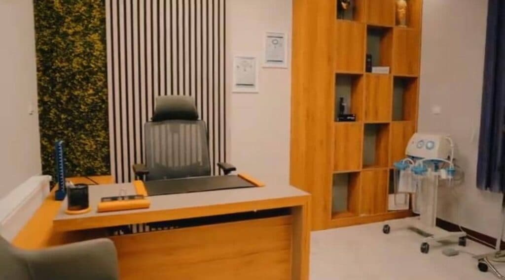 کلینیک زیبایی لورا در کیاکلا