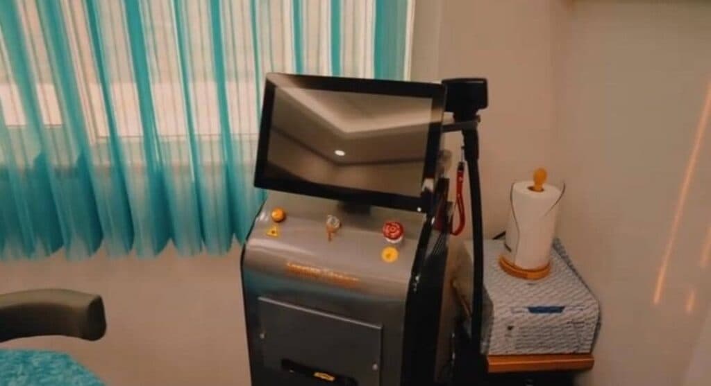 کلینیک زیبایی لورا در کیاکلا