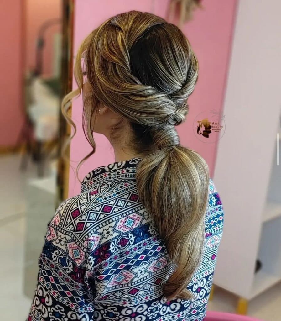 آموزشگاه و سالن زیبایی آنا در قدوسی غربی شیراز