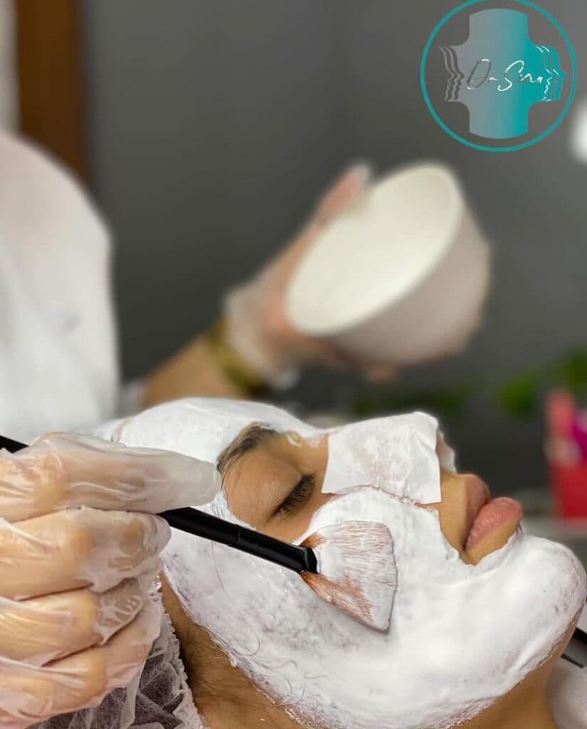 کلینیک زیبایی دکتر سینا فروتن در امیرالمومنین زاهدان