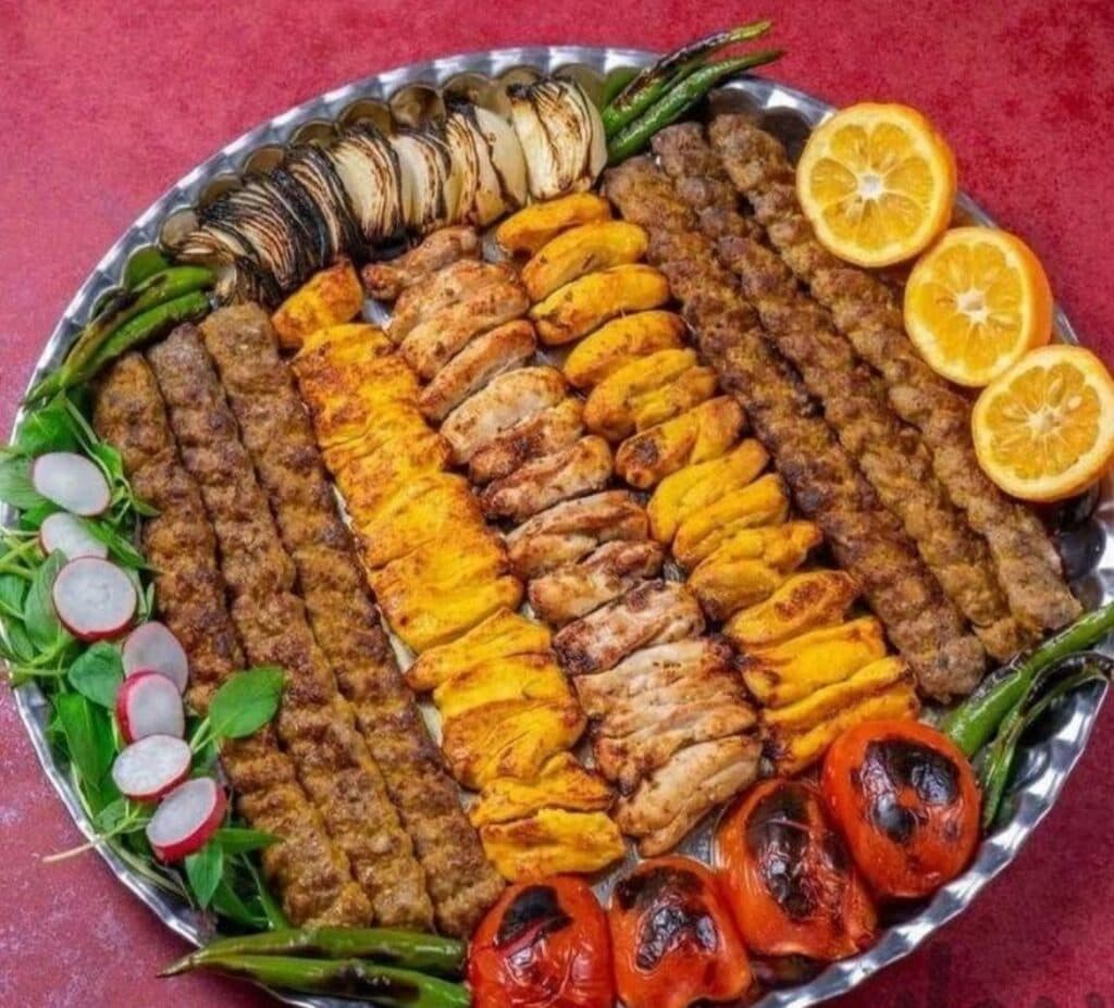 رستوران کلاسیک حجت خان در رودبنه لاهیجان