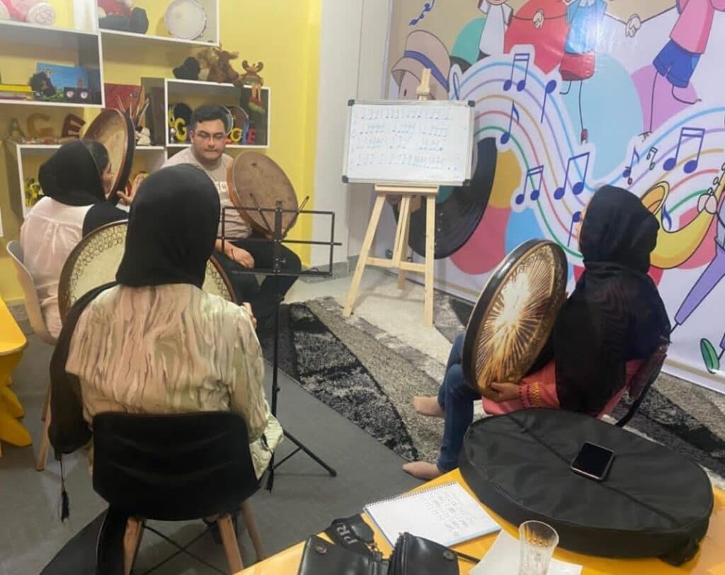 آموزشگاه موسیقی نغمه در چابهار