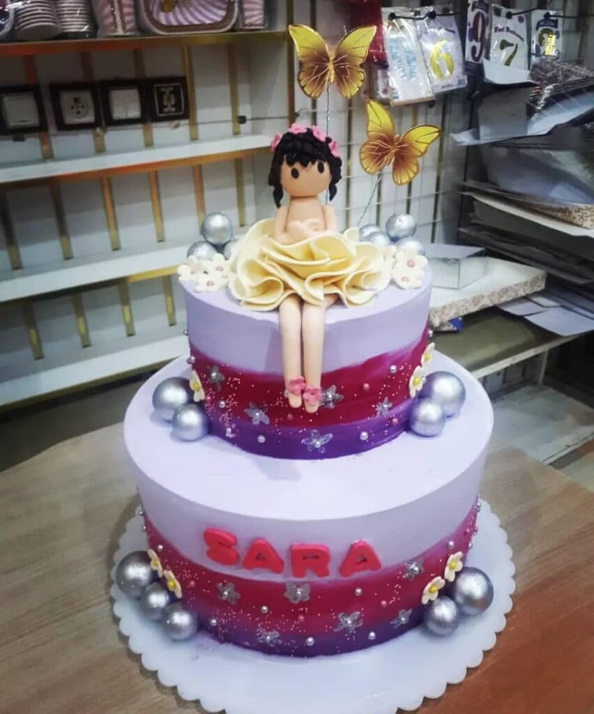 شیرینی سرای آذرخش در تاکستان