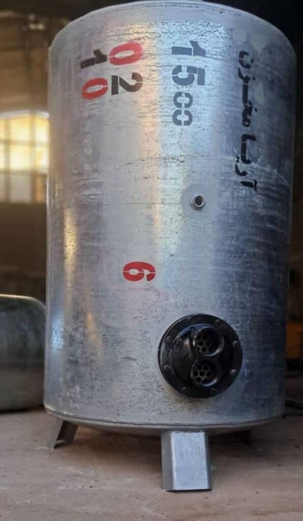 تولید و فروش منبع کویل دار و دوجداره گالوانیزه آریا صنعت در تهران