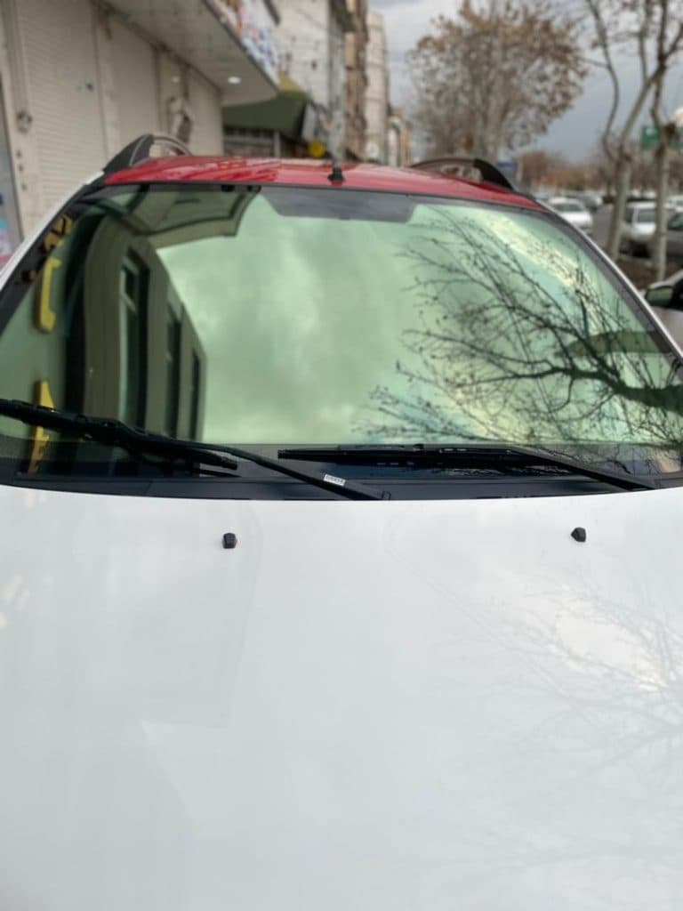 خدمات نصب شیشه دودی تخصصی خودرو اتووکس در قزوین