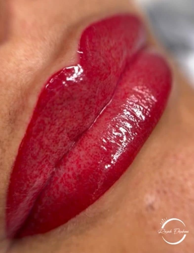 سالن زیبایی و مرکز تخصصی آرایش دائم بانو ابراهیمی در میبد