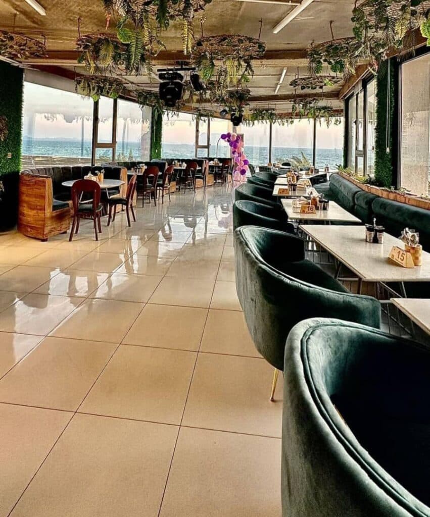 کافه رستوران توسکا در قشم