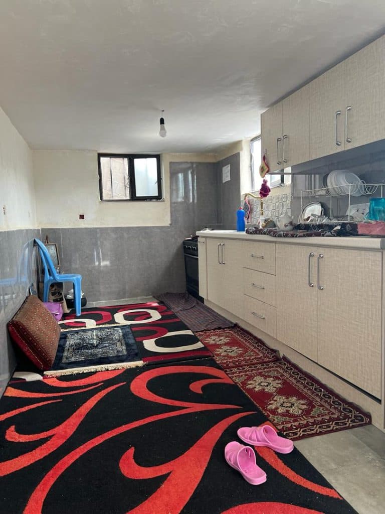 اقامتگاه بومگردی شبره در روستای چورت ساری