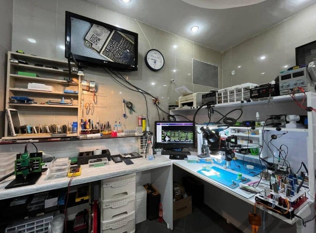 تعمیرات تخصصی موبایل آیفون Apple افشین خطیبی در آستارا