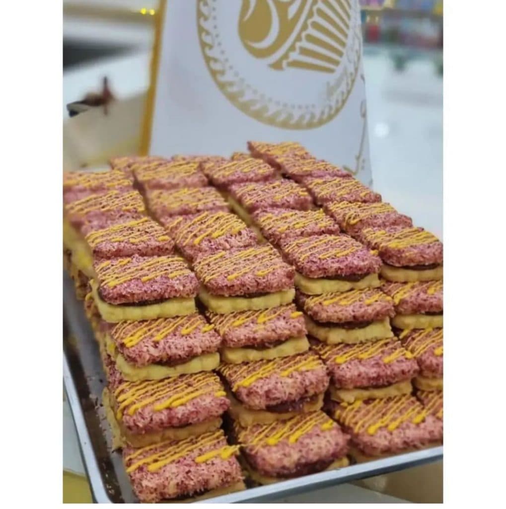 قنادی اعیانی در ملایر
