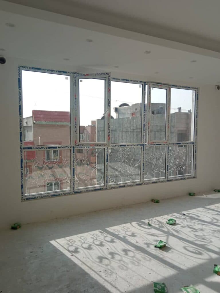 تولید درب پنجره upvc و توری پلیسه وینتا پارس طاعتی در تهران