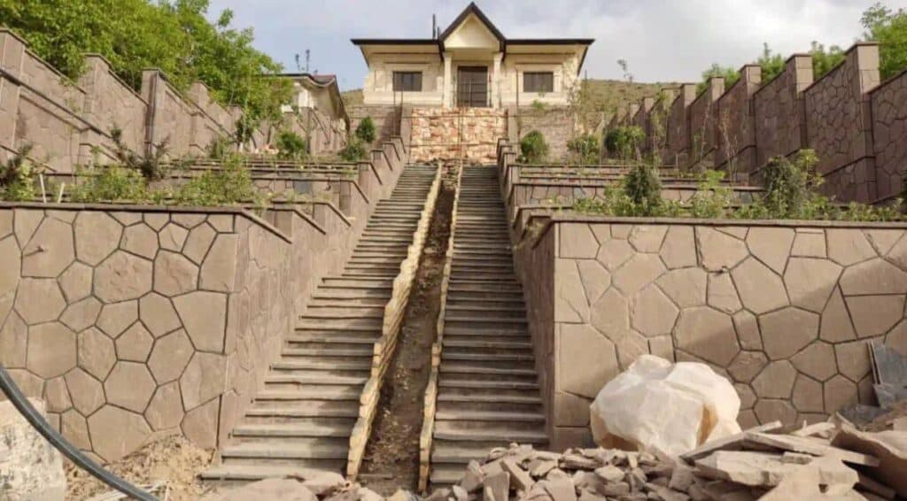 فروش و اجرای سنگ لاشه آقای رشیدی در دماوند تهران