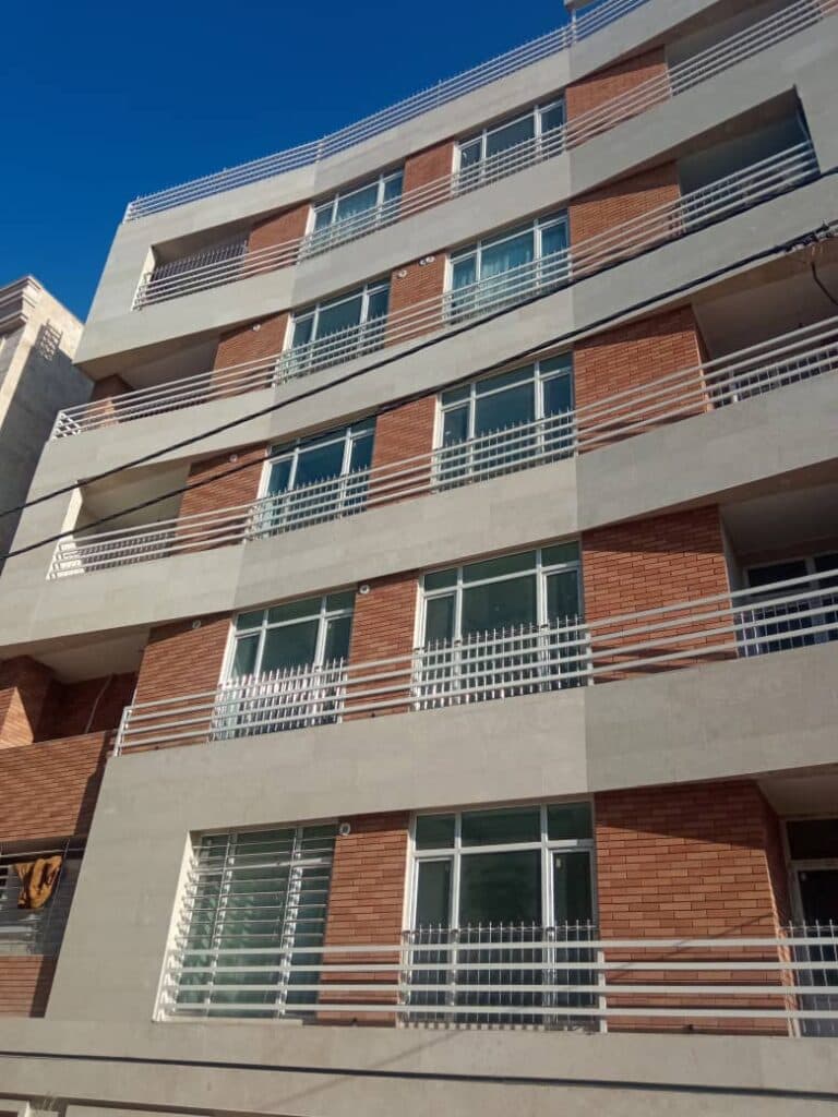 تولید درب پنجره upvc و توری پلیسه وینتا پارس طاعتی در تهران