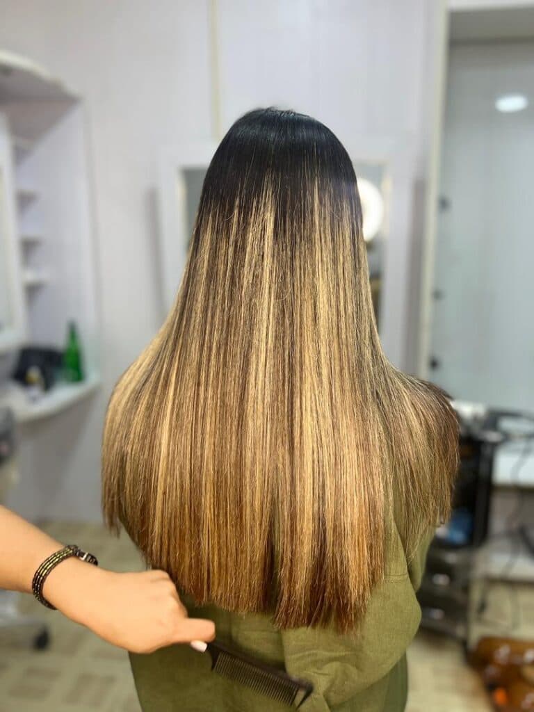 سالن زیبایی رضوان حیاتی در بندر گناوه