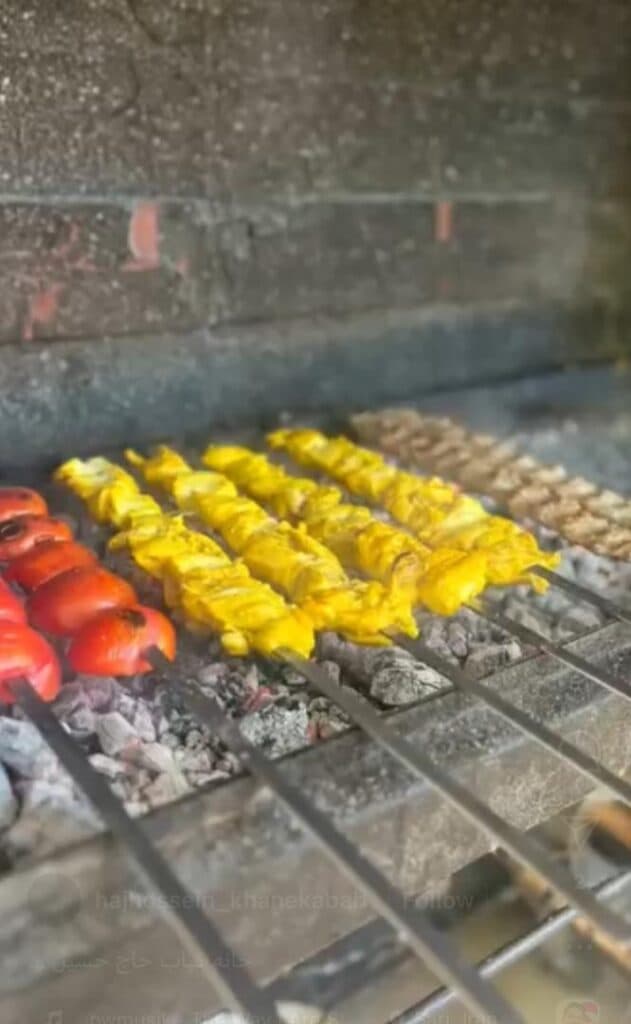 خانه کباب حاج حسین در ساری