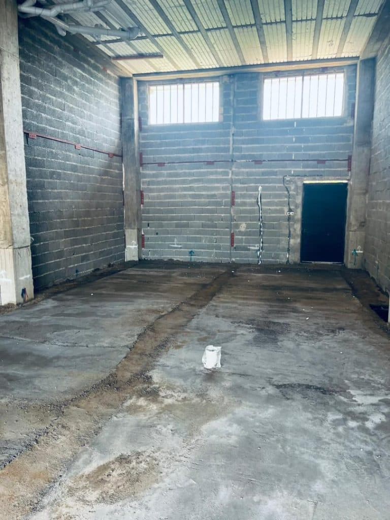 تامین متریال و اجرای والپست ایده آل در لاهیجان