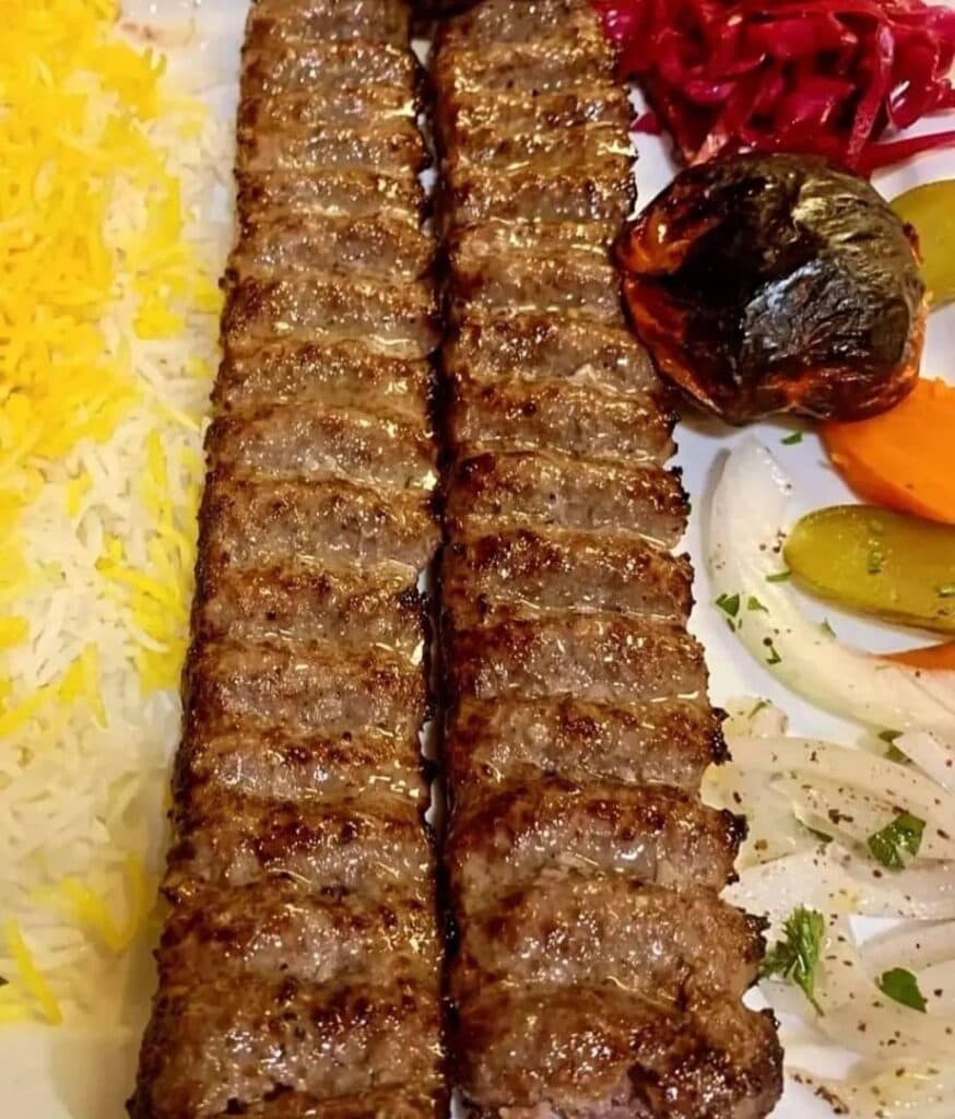 رستوران بیرون بر دیگولی در بندرعباس