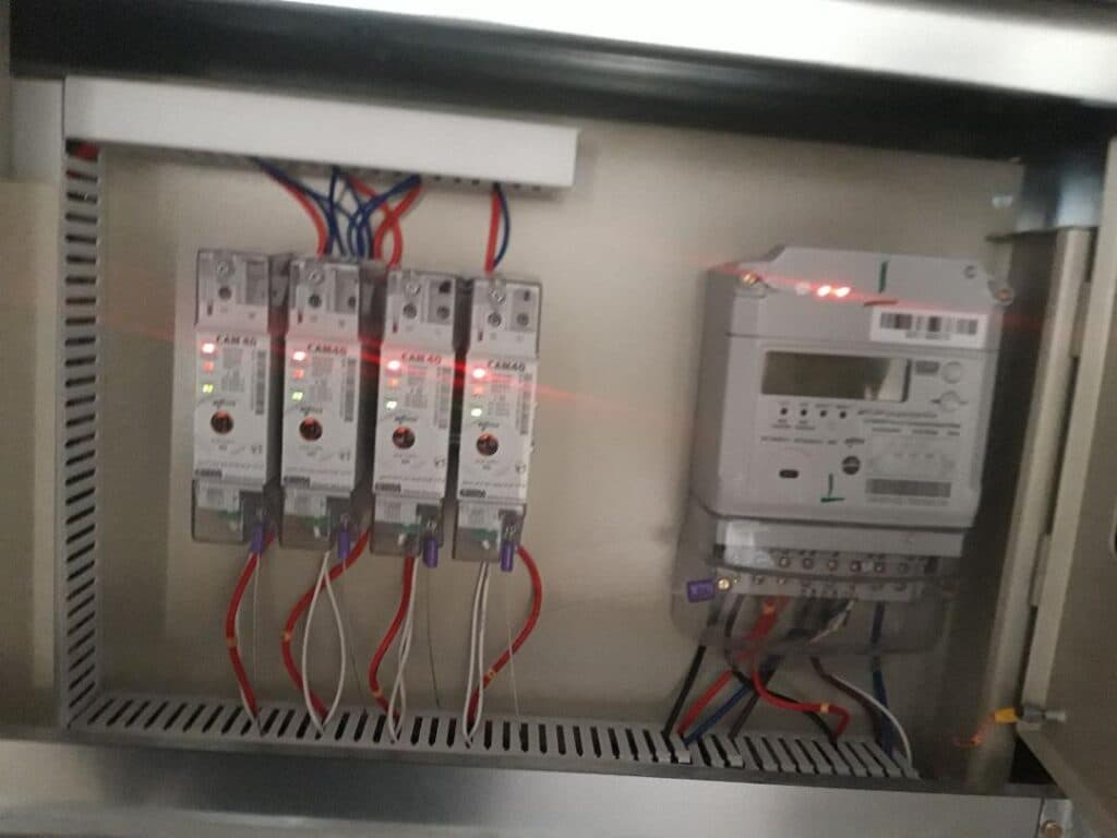 تکنسین برق ساختمان عسگر زینهاری در اردبیل